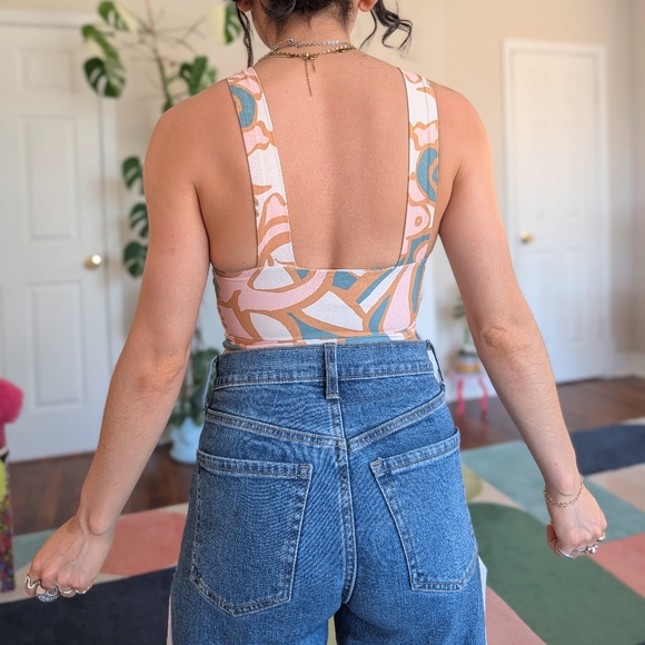 Dazey LA Abstract Floral Crop Tank - Pink, Peach & Teal - Picture 3 of 9